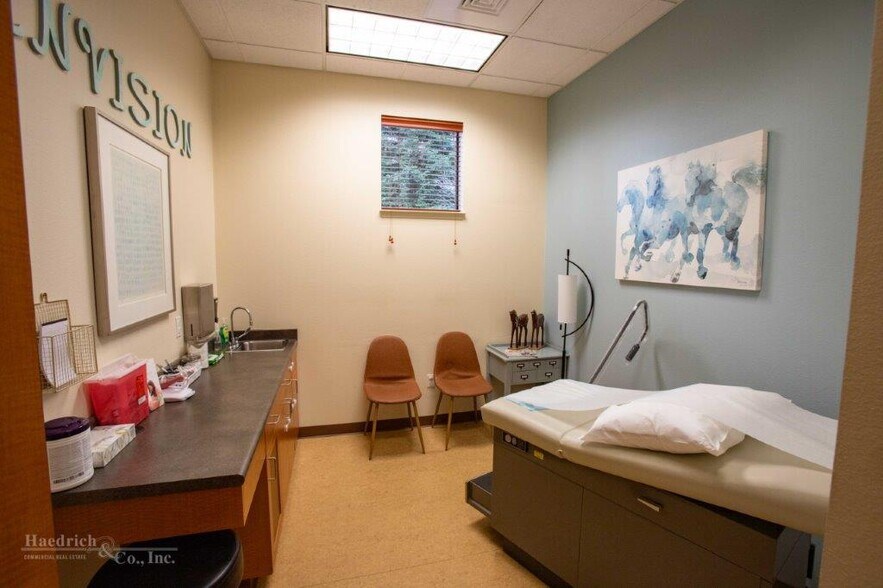 More Photos Of 2216 Buenaventura Blvd, Redding Medical For Sale