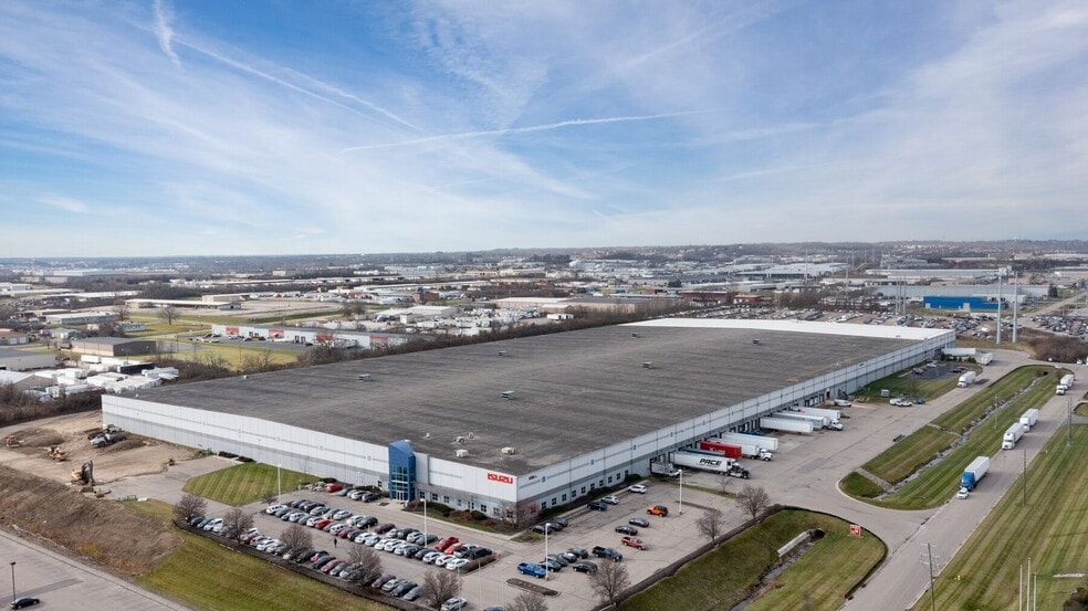 More Photos Of 5265-5273 E Provident Dr, West Chester Distribution For Lease