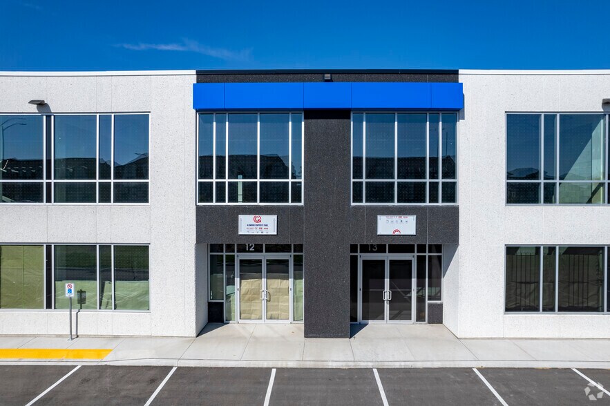 More Photos Of 10950-10952 Woodbine Av, Markham Showroom For Sale