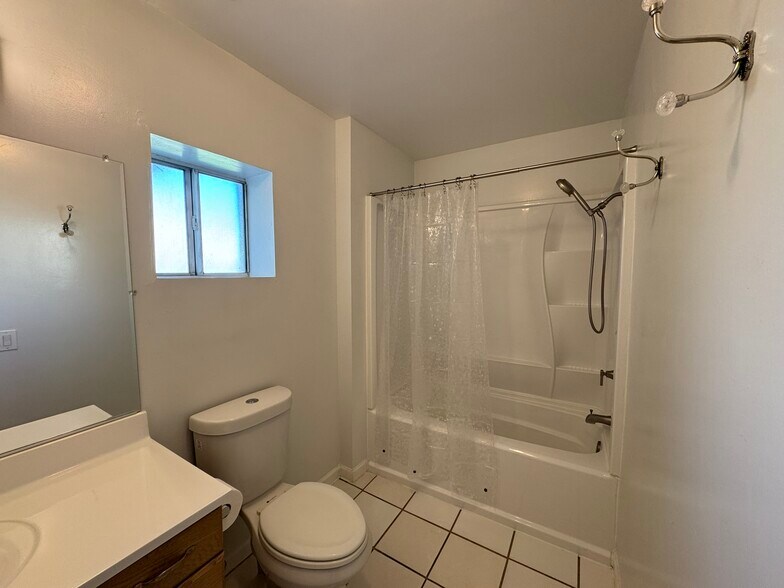 More Photos Of 2423 W Campbell Ave, Phoenix Warehouse For Sale