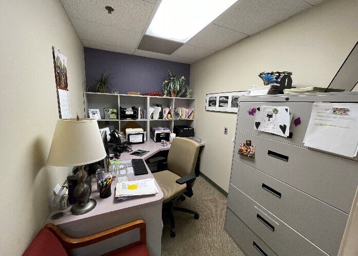 More Photos Of 2 Medical Center Dr, Springfield Medical For Sale