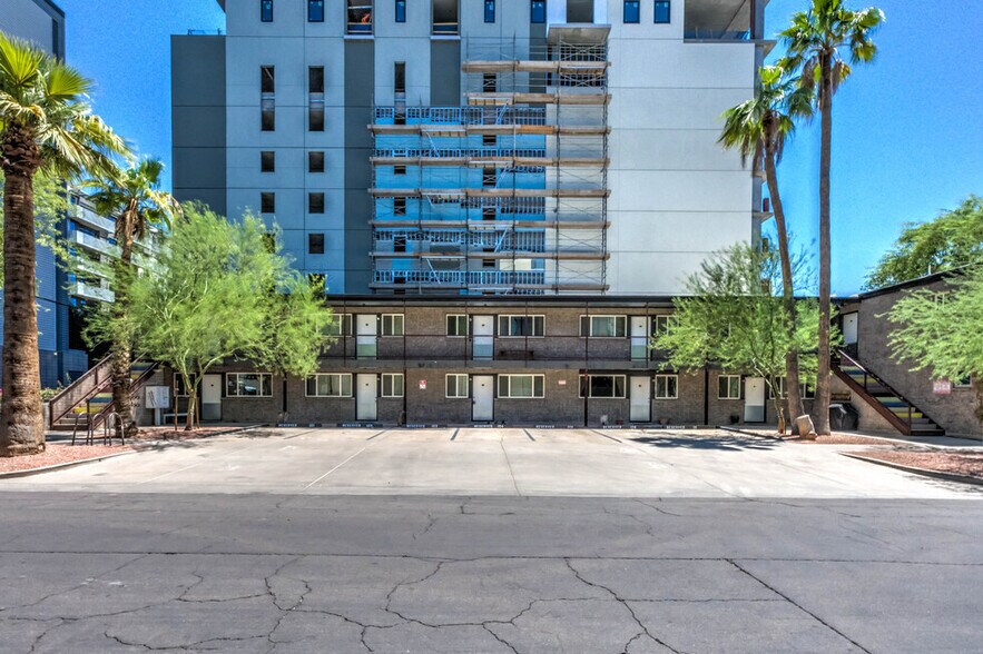 More Photos Of 821 N 3rd St, Phoenix Apartments For Sale