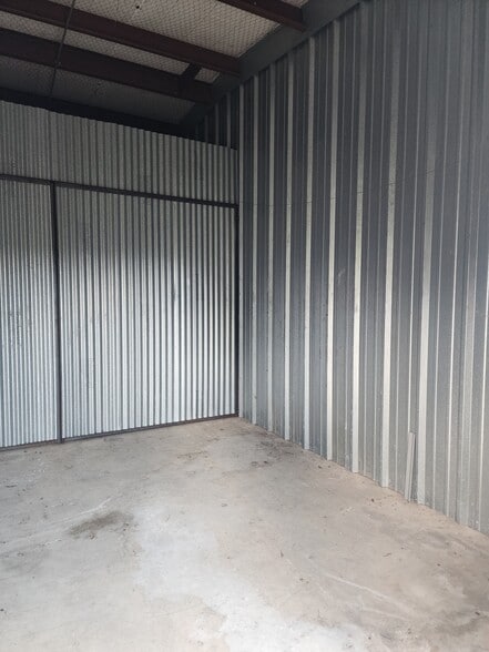 More Photos Of 274 County Road 168, Jasper Self Storage For Sale