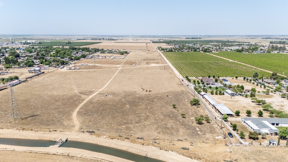 More Photos Of 5915 Weedpatch Hwy, Bakersfield Apartments For Sale