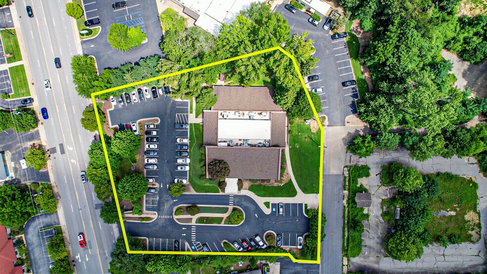 More Photos Of 14 Mcdowell St, Asheville Medical For Sale