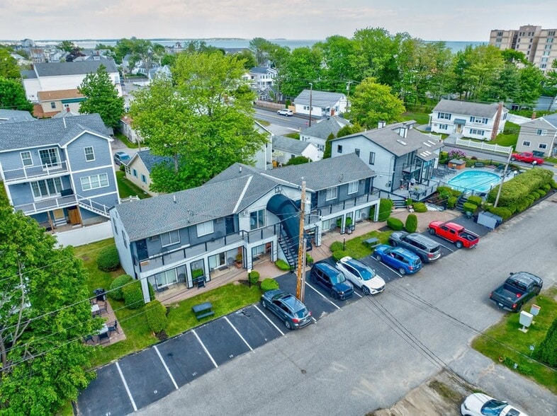 More Photos Of 136 W Grand Ave, Old Orchard Beach Hotel For Sale