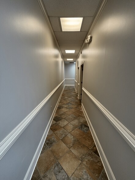 More Photos Of 111 Library Hill Ln, Lexington Storefront Retail Office For Lease
