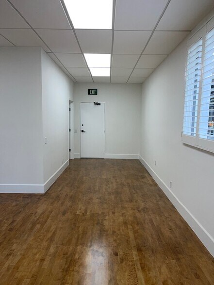 More Photos Of 4768 Park Granada, Calabasas Office For Lease