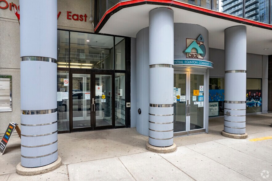 More Photos Of 160 Eglinton Ave E, Toronto Office For Lease
