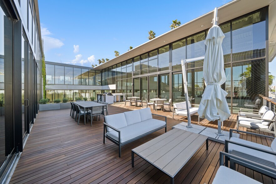 More Photos Of 1221 Colorado Ave, Santa Monica Office For Sale