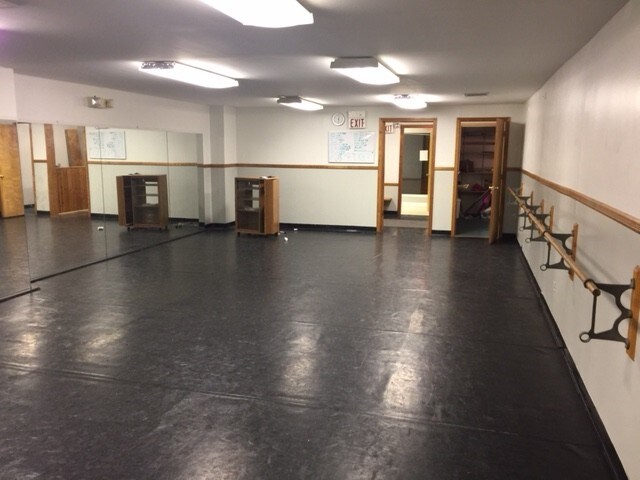 More Photos Of 1910 Washington Valley Rd, Martinsville Storefront Retail Office For Sale