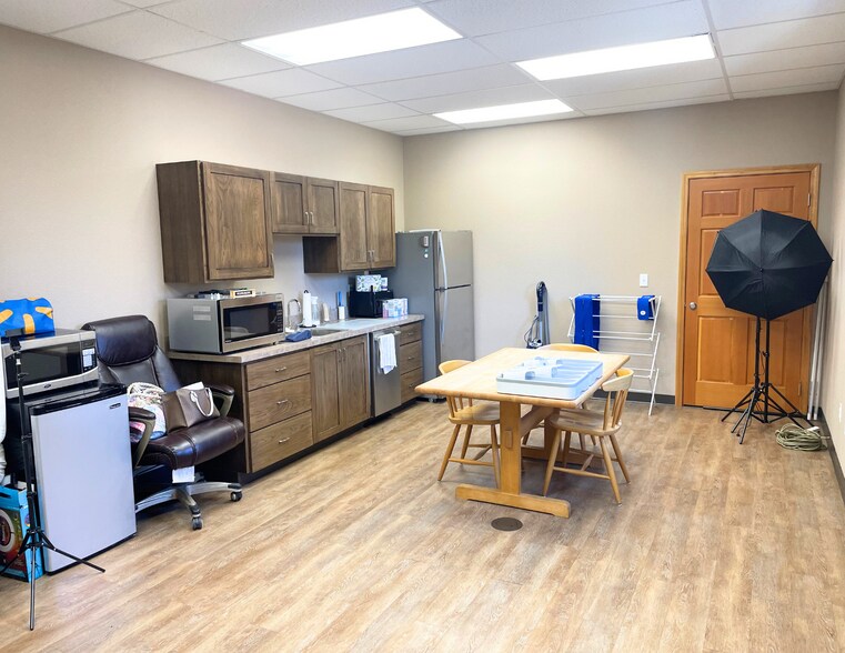 More Photos Of 8475 N Government Way, Hayden Office For Lease