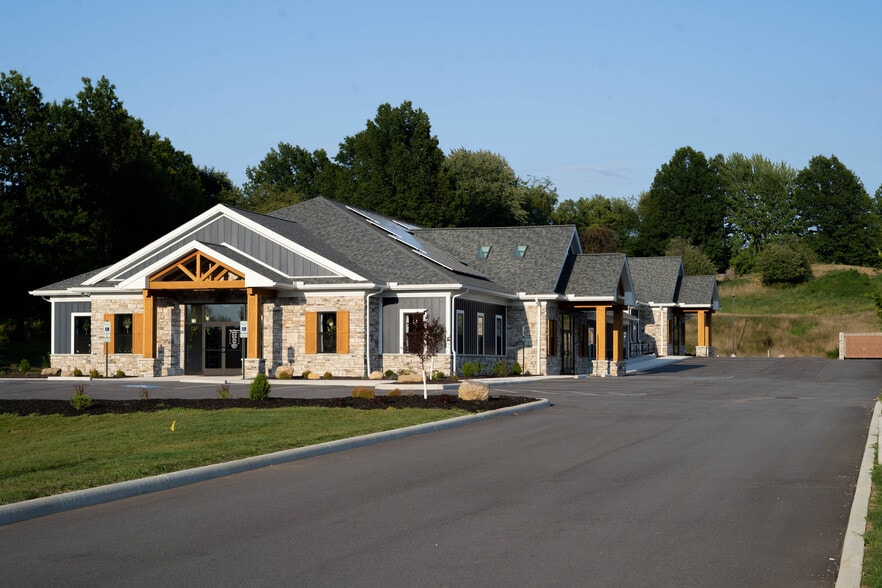 More Photos Of 3661 Arlington Rd, Uniontown Medical For Lease