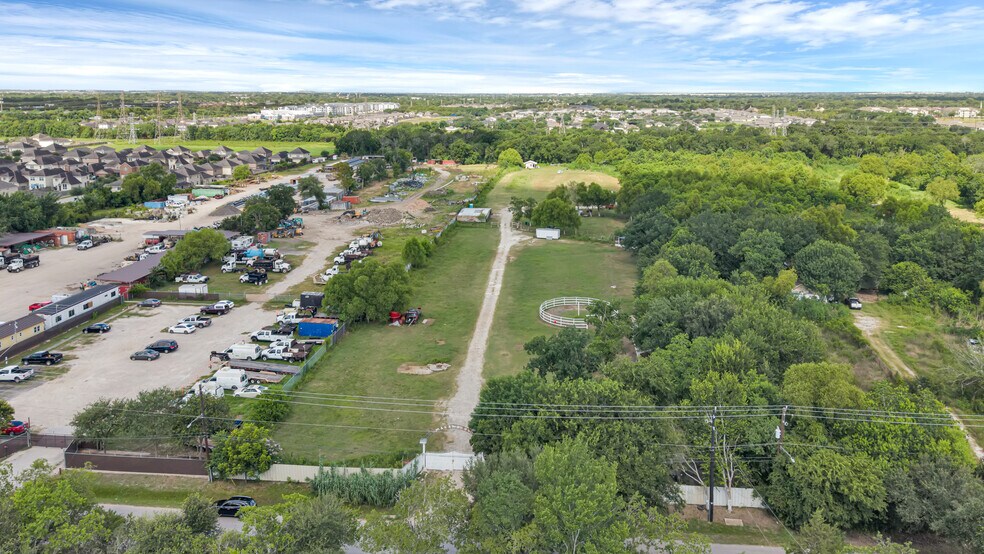 More Photos Of 12010 Martindale Road, Houston Land For Lease