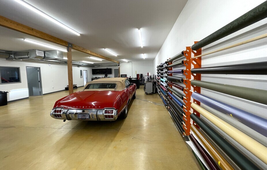 More Photos Of 36777 Sunair Plz, Cathedral City Auto Repair For Sale