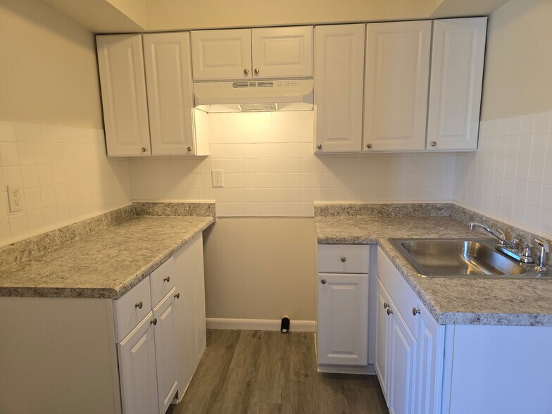 More Photos Of 5537 Iowa Ave, Norfolk Apartments For Sale