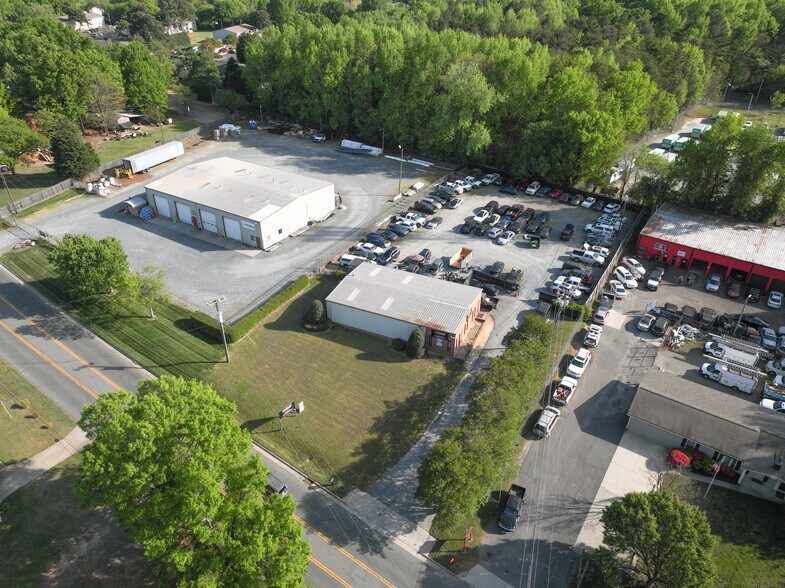 More Photos Of 7608 Grier Rd, Charlotte Warehouse For Lease