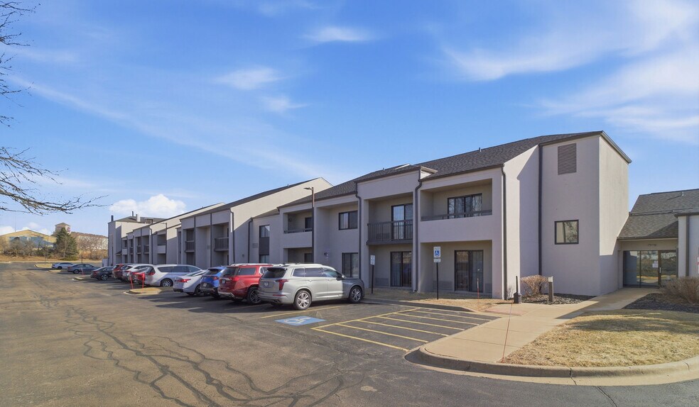 More Photos Of 7676 East State St, Rockford Hotel For Sale