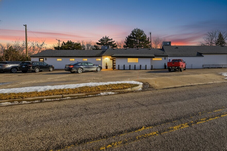 More Photos Of 102 Ausable State Rd, Bay City Freestanding For Sale