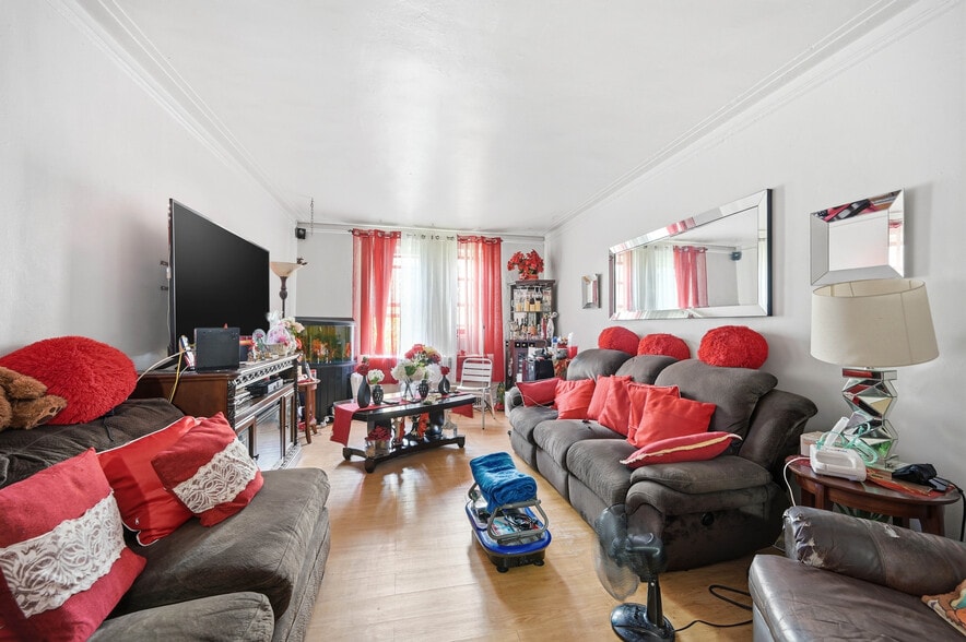 More Photos Of 2310 Creston Ave, Bronx Apartments For Sale