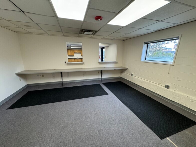 More Photos Of 760-780 N Main St, Providence Medical For Lease