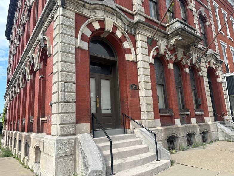 More Photos Of 49 E Main St, Amsterdam Office For Sale