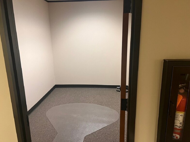 More Photos Of 23800 Northwest Fwy, Cypress Medical For Lease