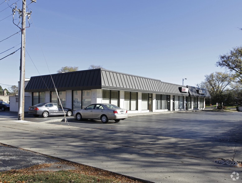 More Photos Of 900-908 Waukegan Rd, Glenview Medical For Lease