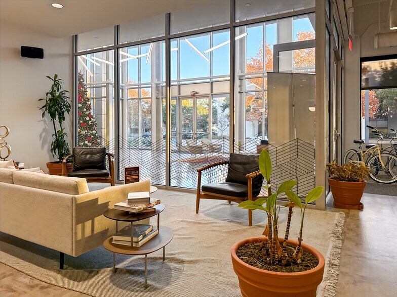 More Photos Of 6600 Chase Oaks Blvd, Plano Coworking Space