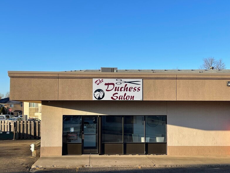 More Photos Of 1029 S Washington St, Bismarck General Retail For Lease