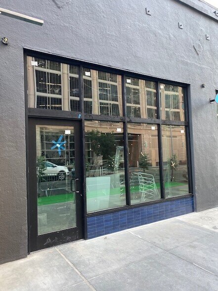 More Photos Of 2300 Webster St, Oakland Restaurant For Lease