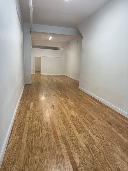 More Photos Of 404 Broadway, San Francisco General Retail For Lease