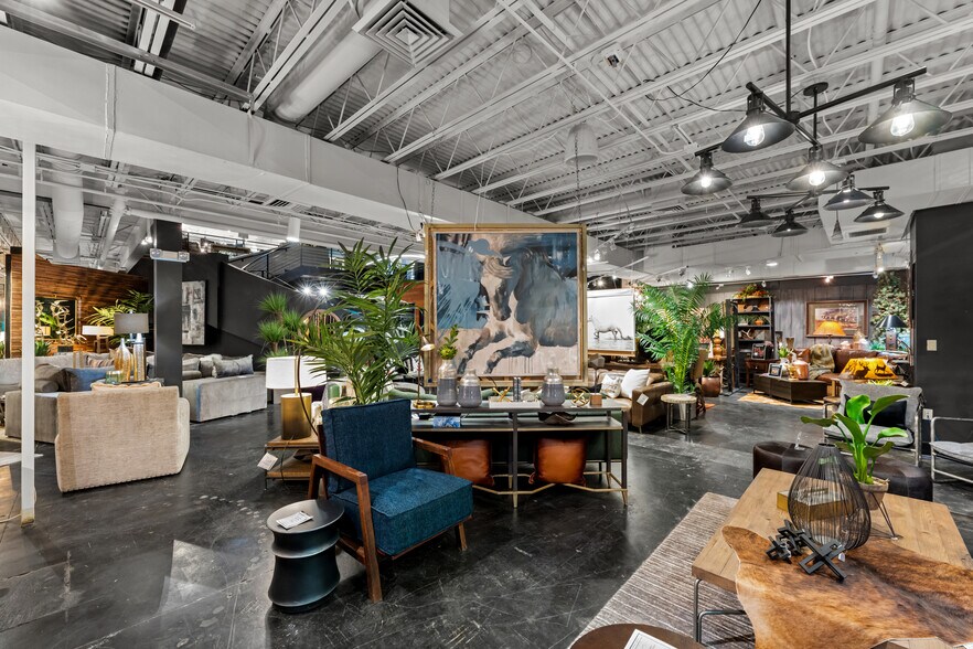 More Photos Of 475 S Broadway St, Denver Freestanding For Sale