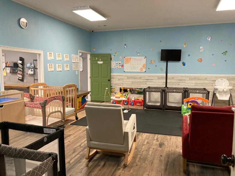 More Photos Of 112 Pine St, Greenville Schools For Sale