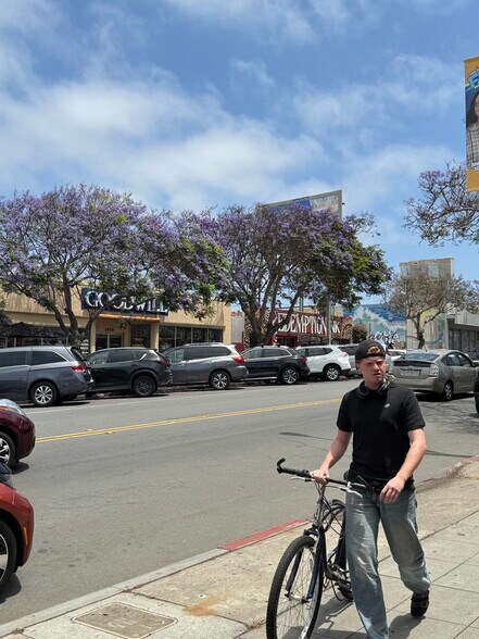 More Photos Of 1434-1444 Garnet Ave, San Diego Storefront For Sale