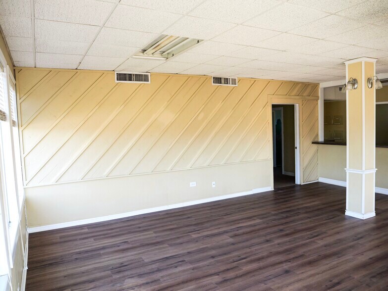 More Photos Of 1306 13th St, Bridgeport Office For Sale