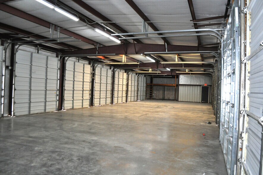 More Photos Of 2333 W Emory Rd, Powell Industrial For Sale