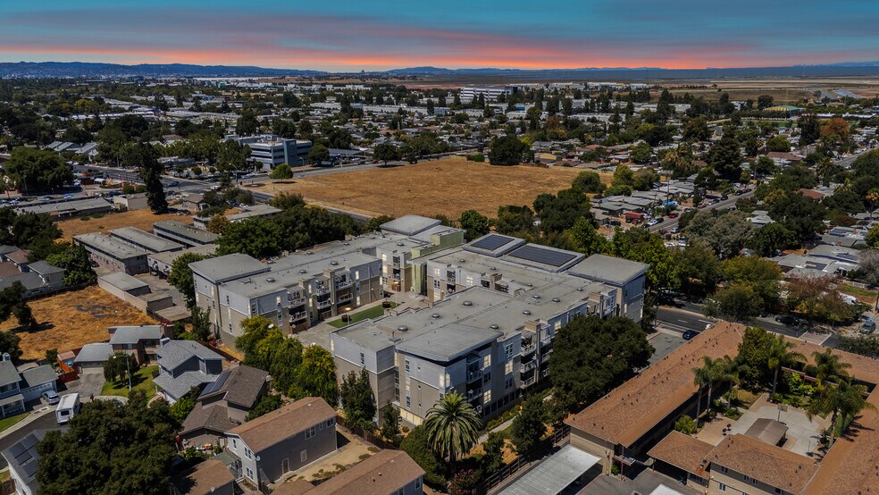 More Photos Of 1730 Bay Rd, Palo Alto Apartments For Sale