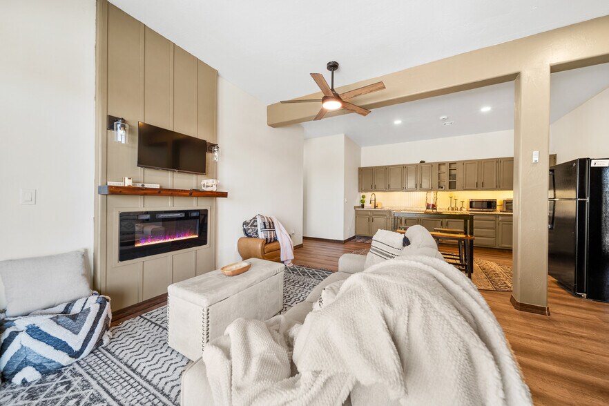 More Photos Of 7056 Bustin Dutch Trl, Show Low Multifamily For Sale