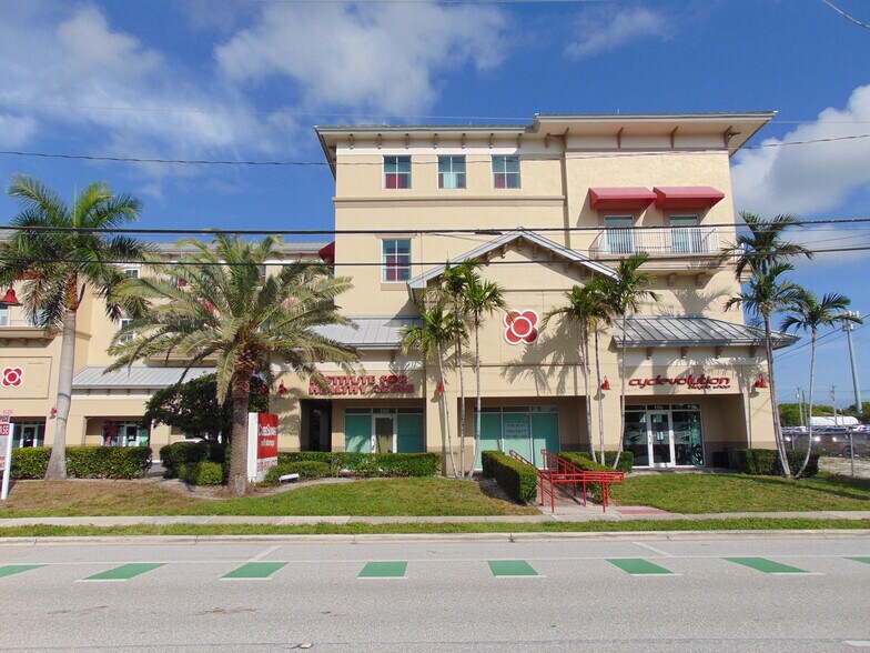 Primary Photo Of 2512 N Federal Hwy, Delray Beach Self Storage For Lease