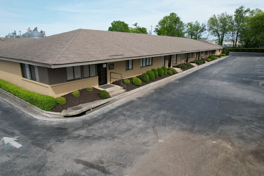 More Photos Of 801 NE Church St, Decatur Office For Lease