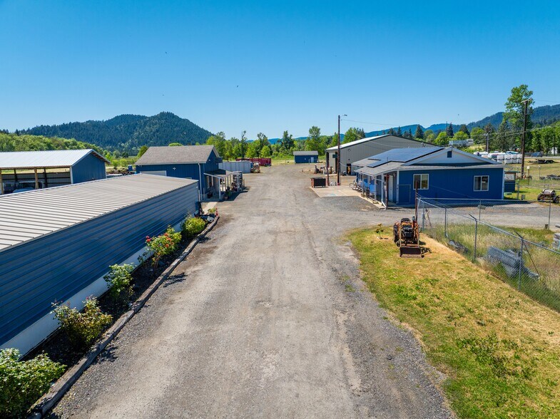 More Photos Of 215 Lawson Ln, Tenmile Warehouse For Sale