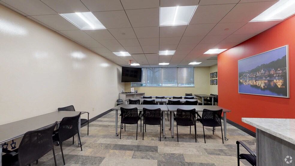 More Photos Of 535 Route 38, Cherry Hill Office For Lease