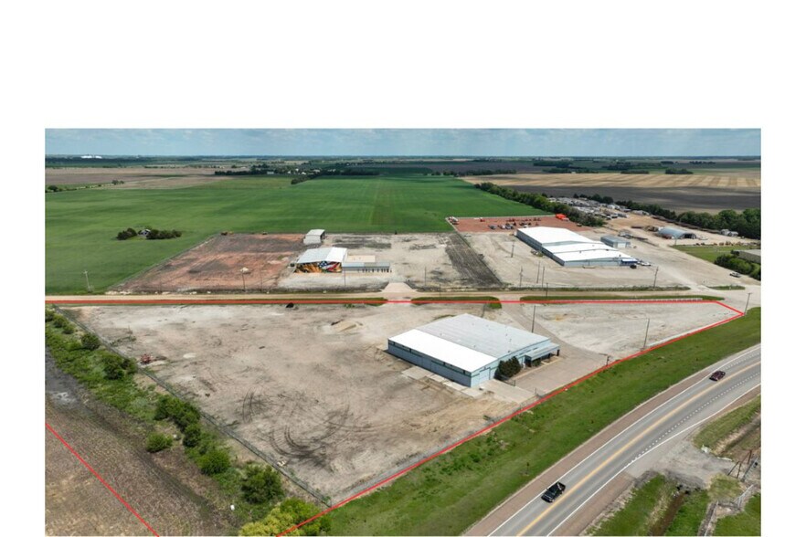 More Photos Of SE 241 SE 10 Ave, Great Bend Warehouse For Sale