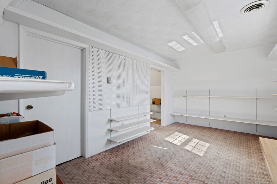 More Photos Of 3341 Dayton-xenia Rd, Dayton Storefront Retail Office For Sale