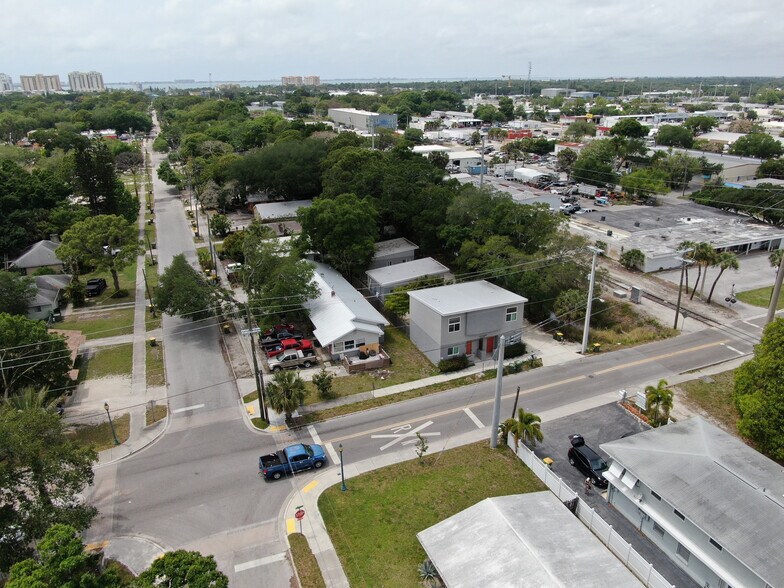 More Photos Of 1007 N East Ave, Sarasota Apartments For Sale