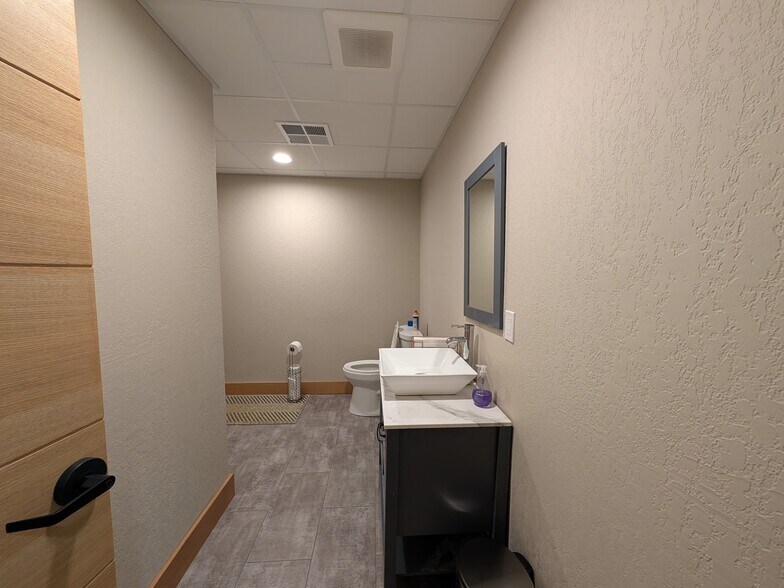 More Photos Of 5616 Third Ave, Ferndale Medical For Lease