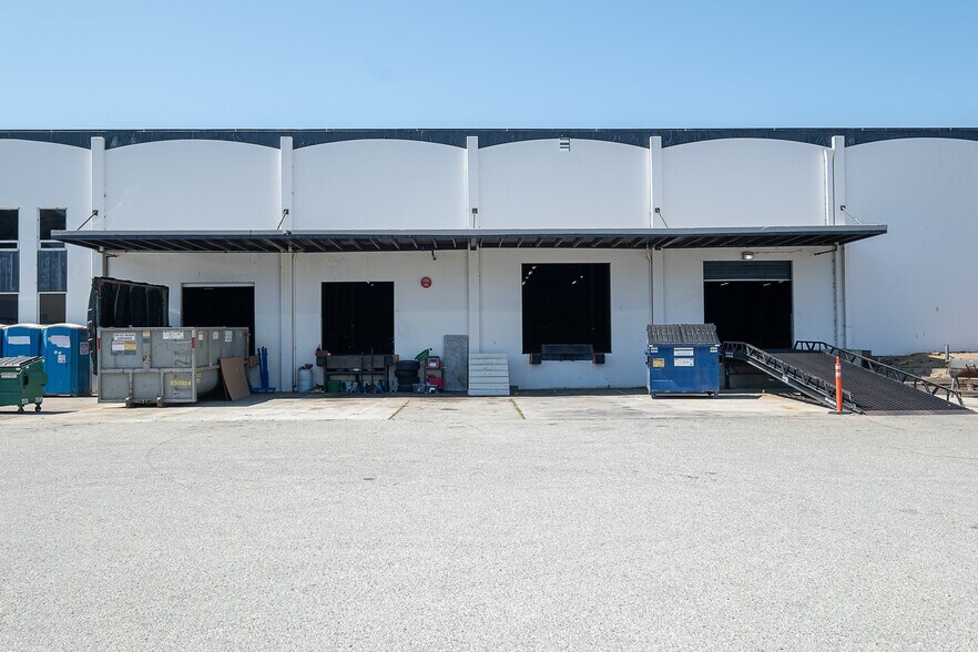 More Photos Of 430 Valley Dr, Brisbane Warehouse For Lease