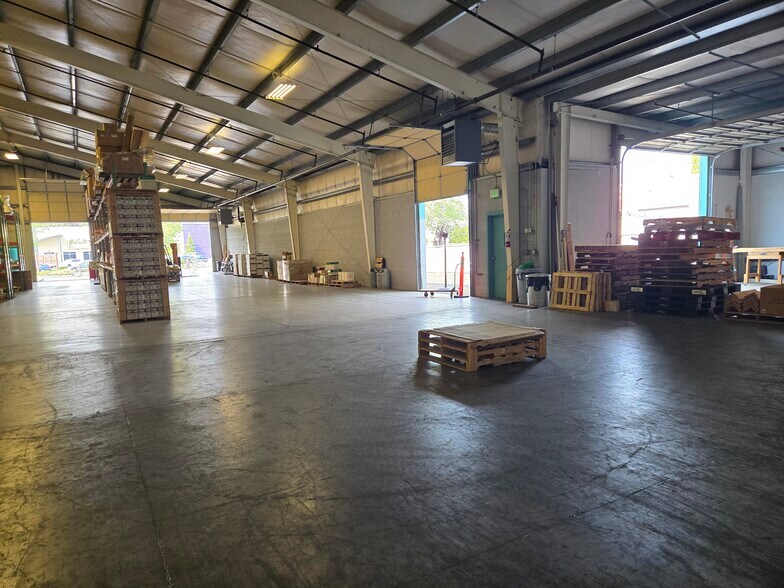 More Photos Of 13909 NW 3rd Ct, Vancouver Industrial For Sale