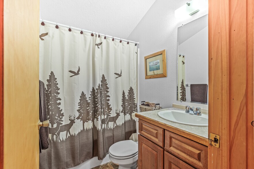 More Photos Of 302 Berger St, Riggins Apartments For Sale